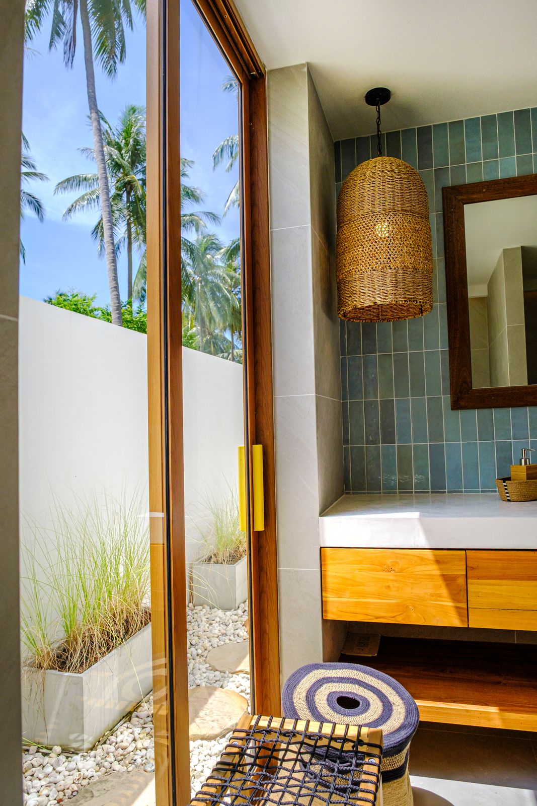 Garden-facing bathroom